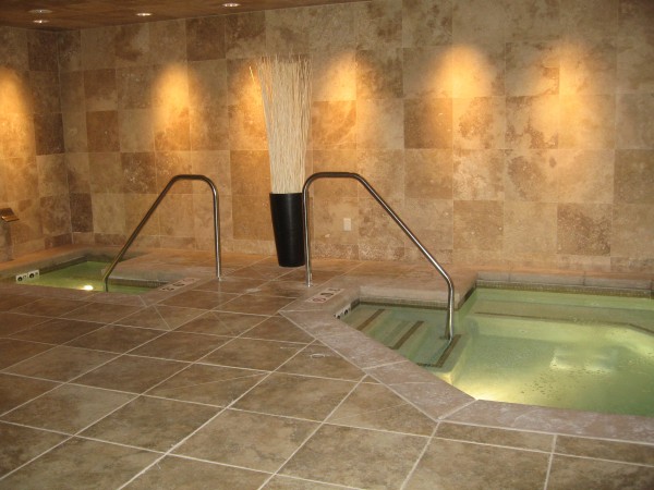 The spa features a hot tub and cold tub with aromatherapy