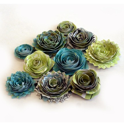 These beautiful paper spiral flowers in your wedding colors will allow you